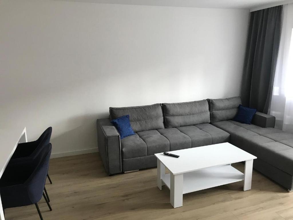 Central Аpartment Foca With Garage Exteriör bild