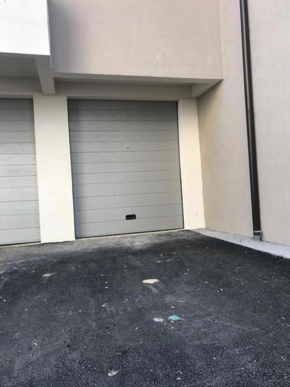 Central Аpartment Foca With Garage Exteriör bild